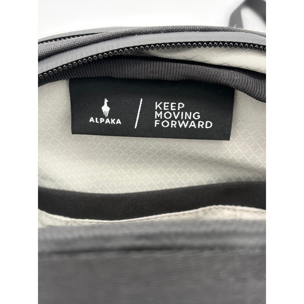 Alpaka Metro Sling V2 Black Weatherproof Tech Crossbody Bag Axoflux 300D - Picture 6 of 9
